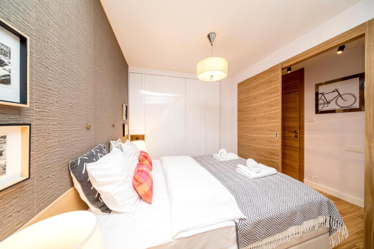 Golden Apartment With Air Condition By Your Freedom Warszawa Eksteriør billede