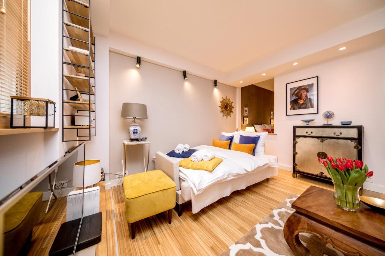 Golden Apartment With Air Condition By Your Freedom Warszawa Eksteriør billede